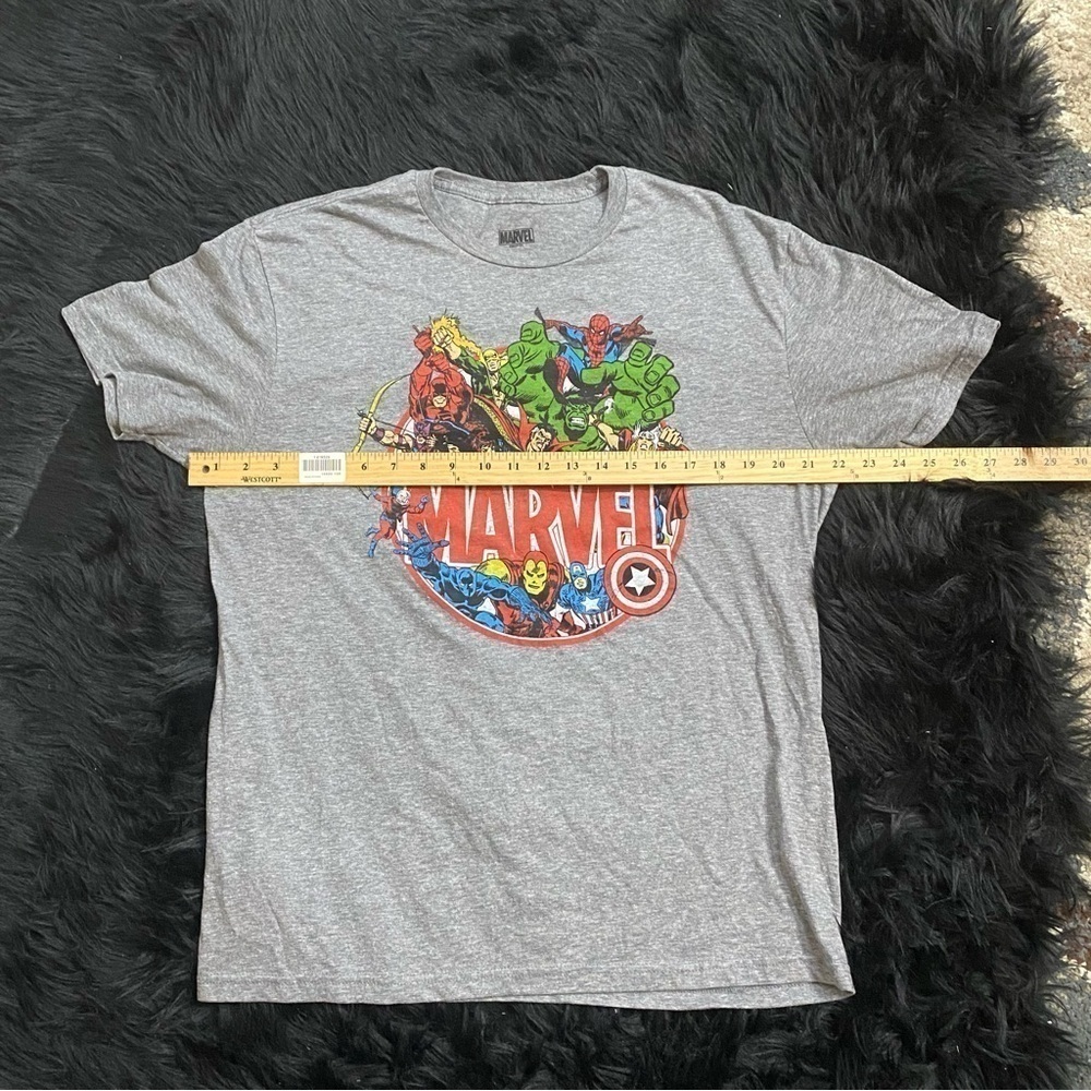 Marvel graphic tee size Large - Picture 9 of 10